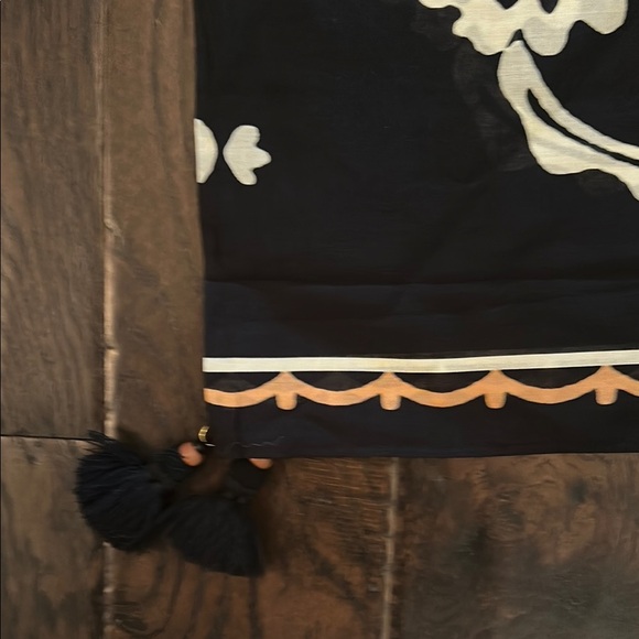 NEW Tory Burch Printed Pareo – Black Floral 🌼🖤 - Picture 6 of 8